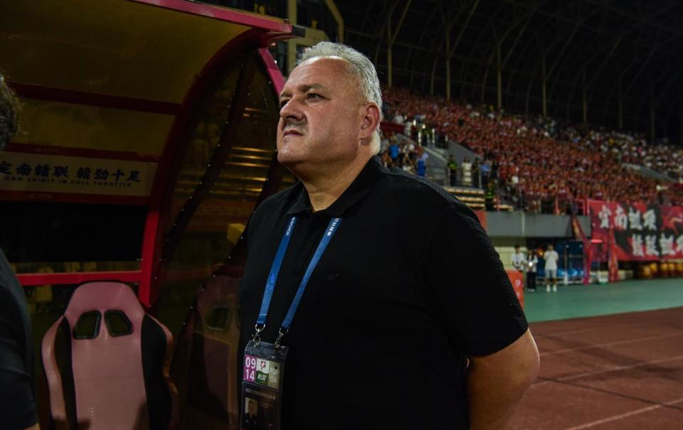 小分差至, 队邀请