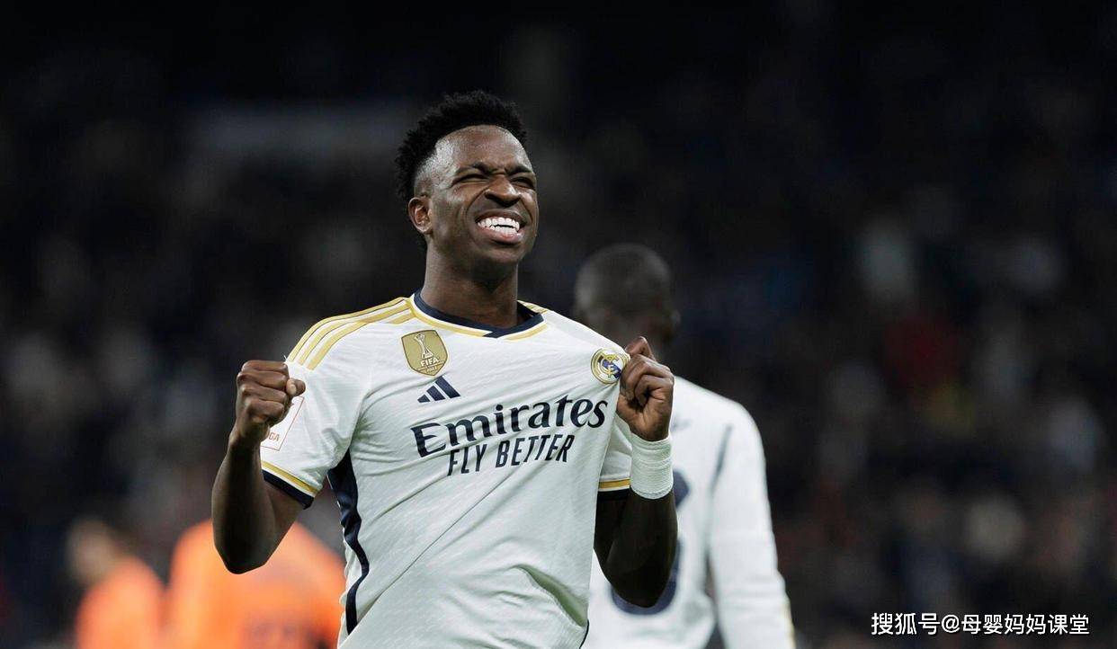 但对维尼修, 次成功过人, 突入禁区 但对维尼修, 次成功过人, 突入禁区